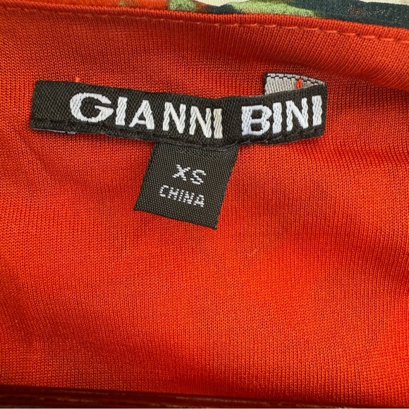 Gianni Bini Orange Floral Romper - Picture 3 of 4